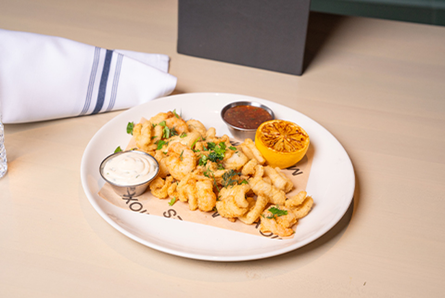 Calamari & Shrimp at Moxies